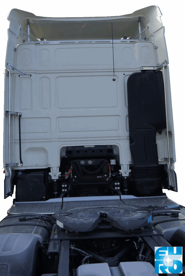 DAF XF 106 SC CABINE SPOILERSET KLAPGEDEELDE LINKS KLEUR H3279 000052 - Cabine pour Camion: photos 3 DAF XF 106 SC CABINE SPOILERSET KLAPGEDEELDE LINKS KLEUR H3279 000052 - Cabine pour Camion: photos 3