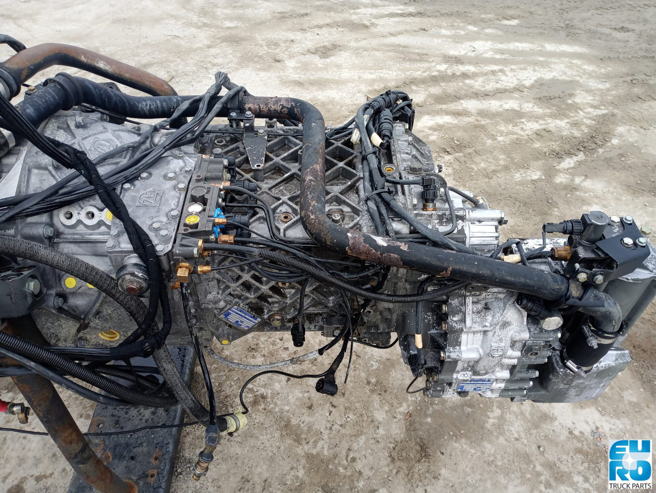 DAF ZF VERSNELLINGSBAK GEBRUIKT ZF16S1821TO MET RETARDER IT ECOSPLIT 6085005044 000242 - Boîte de vitesse pour Camion: photos 1 DAF ZF VERSNELLINGSBAK GEBRUIKT ZF16S1821TO MET RETARDER IT ECOSPLIT 6085005044 000242 - Boîte de vitesse pour Camion: photos 1