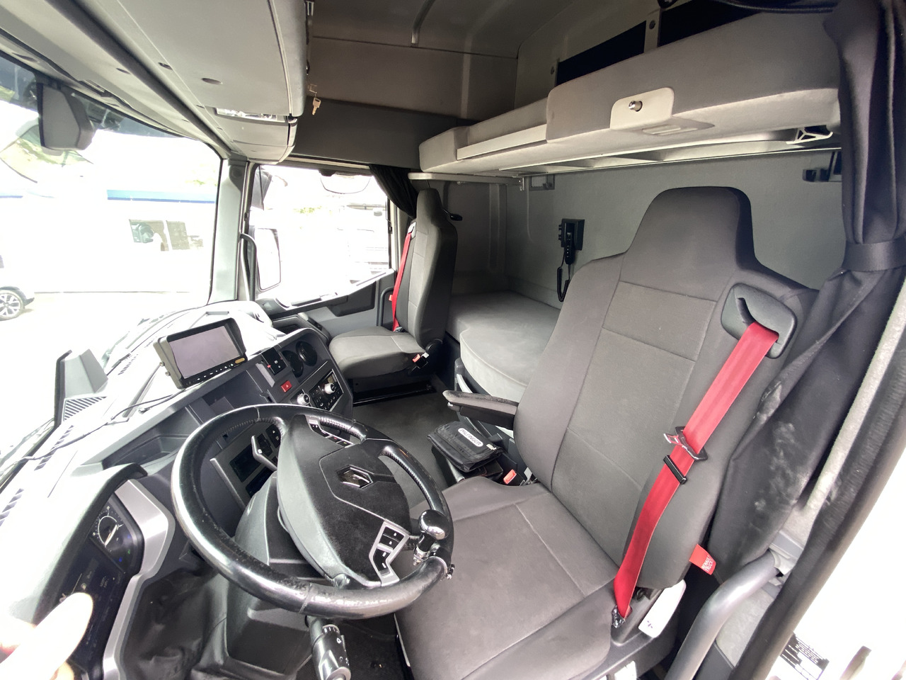 Camion frigorifique pour transport de la nourriture RENAULT T: photos 10