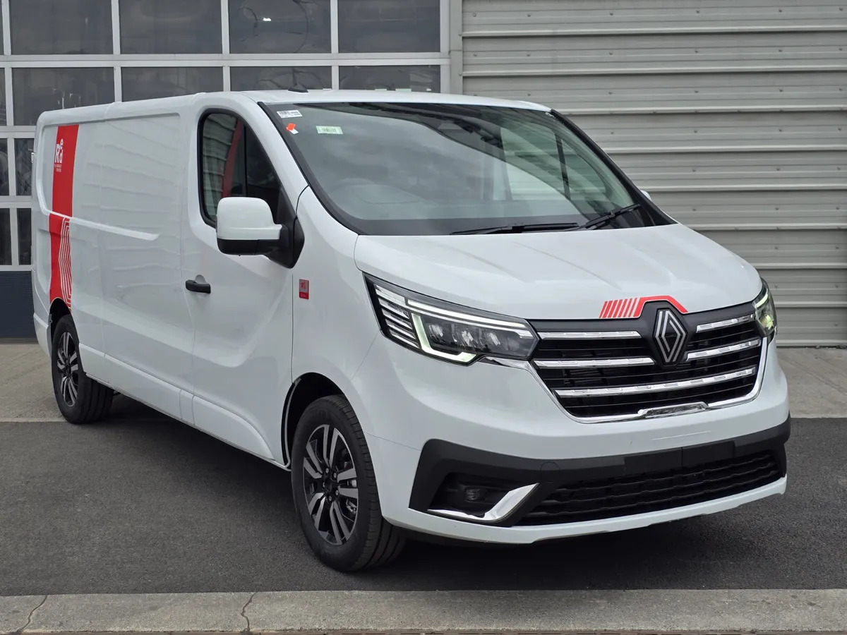 NEW Renault Trafic Exclusive 170BHP/150BHP Auto White - Fourgon utilitaire: photos 1 NEW Renault Trafic Exclusive 170BHP/150BHP Auto White - Fourgon utilitaire: photos 1