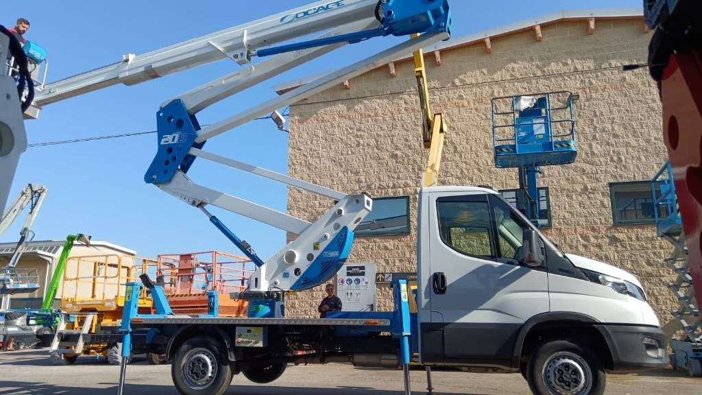 Camion avec nacelle Socage 20d: photos 11