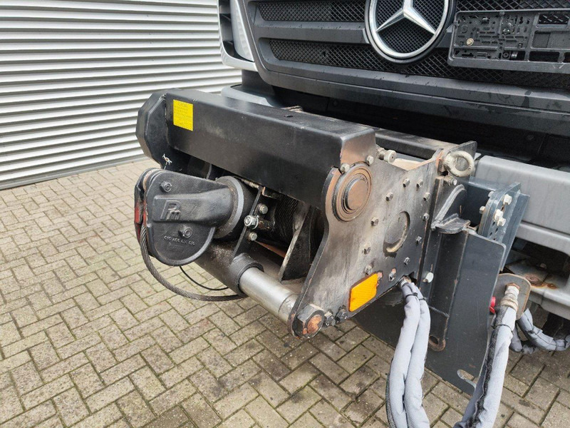Camion, Camion grue Mercedes-Benz Axor 1824 - Lifting basket: photos 10 Camion, Camion grue Mercedes-Benz Axor 1824 - Lifting basket: photos 10