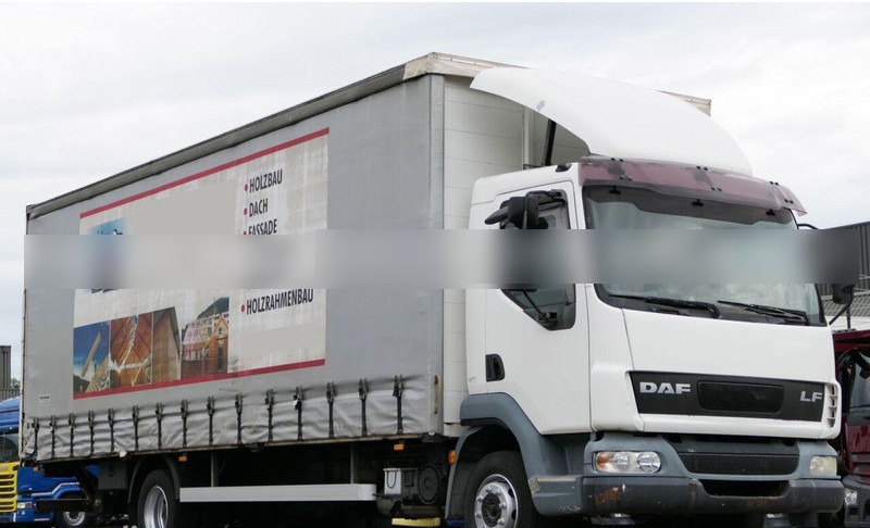 DAF LF 45.220 P+P + Tail lift - Camion à rideaux coulissants: photos 2 DAF LF 45.220 P+P + Tail lift - Camion à rideaux coulissants: photos 2