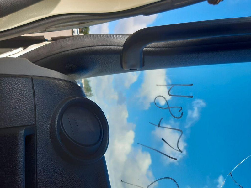 Camion fourgon FUSO E CANTER 7C18 E 4X2: photos 15