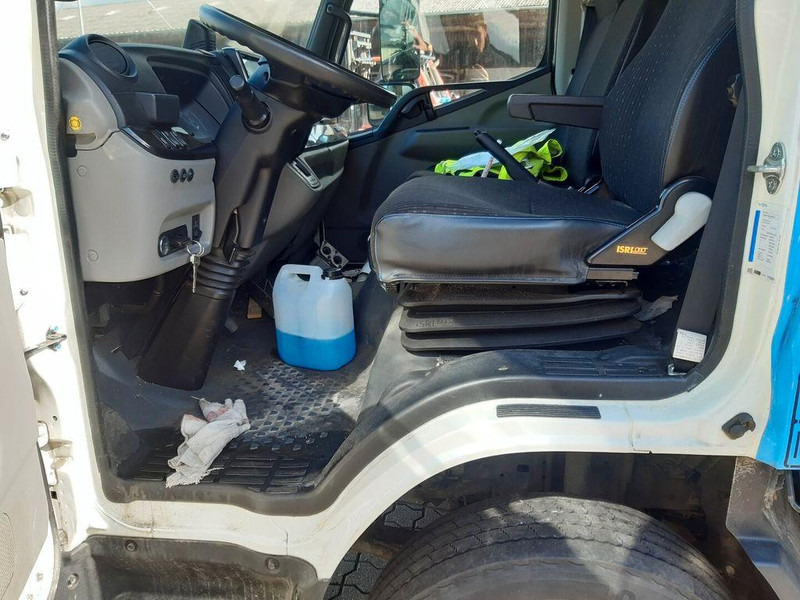 Camion fourgon FUSO E CANTER 7C18 E 4X2: photos 13