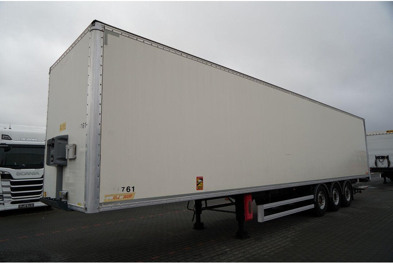 Fruehauf KONTENER / KOFFER / ROLETA / WINDA DOHALLNDIA / OŚ PODOSZONA / S - Semi-remorque fourgon: photos 4 Fruehauf KONTENER / KOFFER / ROLETA / WINDA DOHALLNDIA / OŚ PODOSZONA / S - Semi-remorque fourgon: photos 4