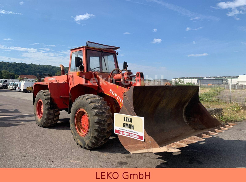 Hanomag B14C - Chargeuse sur pneus: photos 1 Hanomag B14C - Chargeuse sur pneus: photos 1