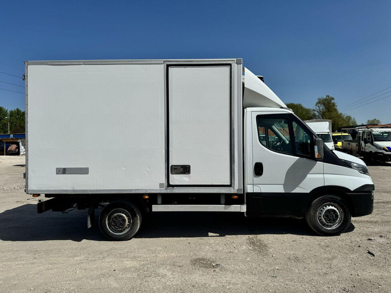Iveco Daily 35-130 S - CARRIER XARIOS 350 Frigo - Utilitaire frigorifique: photos 4 Iveco Daily 35-130 S - CARRIER XARIOS 350 Frigo - Utilitaire frigorifique: photos 4