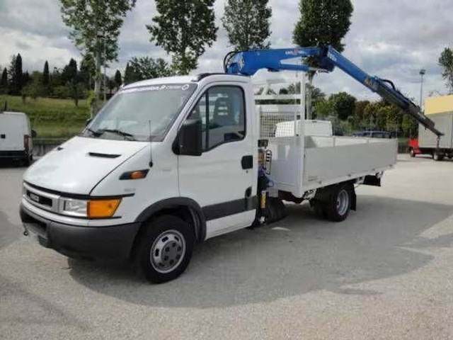 Iveco Daily 35C11 - flatbed+crane - Camion plateau, Camion grue: photos 1 Iveco Daily 35C11 - flatbed+crane - Camion plateau, Camion grue: photos 1