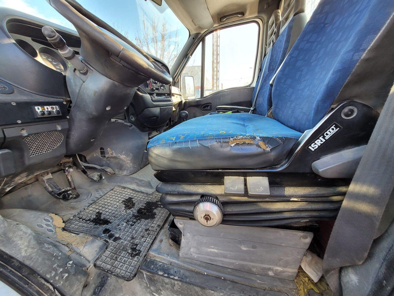 Camion benne Iveco Daily 65 C 17 3 sided tipper 6,5t: photos 8 Camion benne Iveco Daily 65 C 17 3 sided tipper 6,5t: photos 8