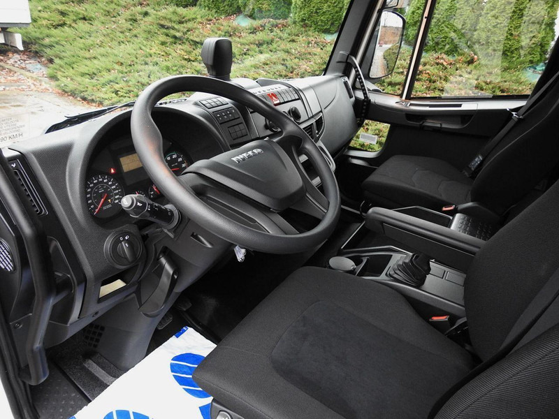 Iveco EUROCARGO 120-250 NOWY PLANDEKA WINDA 18 PALET WEBASTO KLIMATYZA - Camion fourgon: photos 2 Iveco EUROCARGO 120-250 NOWY PLANDEKA WINDA 18 PALET WEBASTO KLIMATYZA - Camion fourgon: photos 2