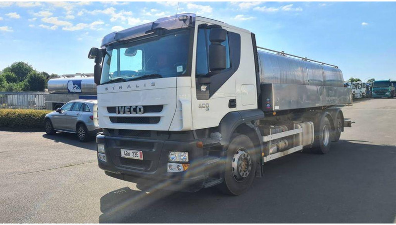 Iveco Stralis 420 6x2 16000 Liter - ohne Saug- und Mes - Camion citerne: photos 1 Iveco Stralis 420 6x2 16000 Liter - ohne Saug- und Mes - Camion citerne: photos 1