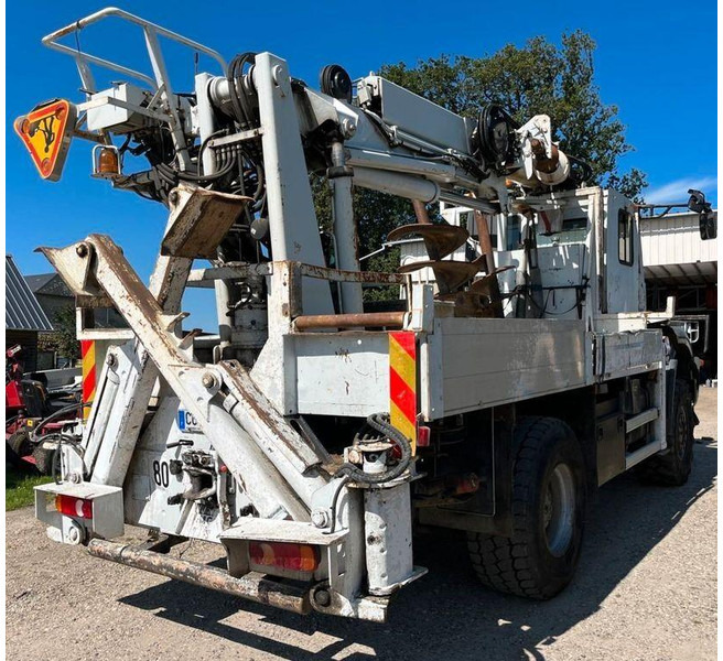 Iveco Trakker 360 - Drilling crane truck 4x4 - Foreuse: photos 3 Iveco Trakker 360 - Drilling crane truck 4x4 - Foreuse: photos 3