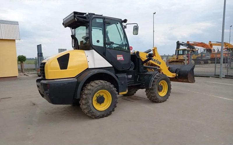 Komatsu WA 90-6 wheel loader - Chargeuse sur pneus: photos 5 Komatsu WA 90-6 wheel loader - Chargeuse sur pneus: photos 5