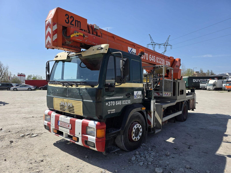 MAN 18.264 Multitel ALU 32m - Camion avec nacelle: photos 3 MAN 18.264 Multitel ALU 32m - Camion avec nacelle: photos 3