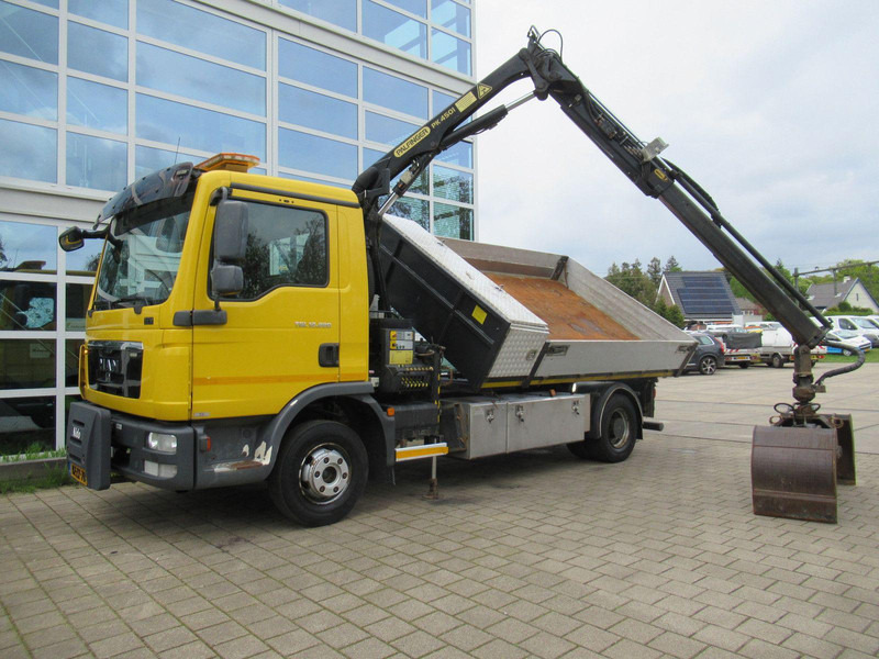 MAN TGL 12.220 4x2 EEV 3-Z. W. Kipper + Palfinger Kr - Camion plateau, Camion grue: photos 3 MAN TGL 12.220 4x2 EEV 3-Z. W. Kipper + Palfinger Kr - Camion plateau, Camion grue: photos 3