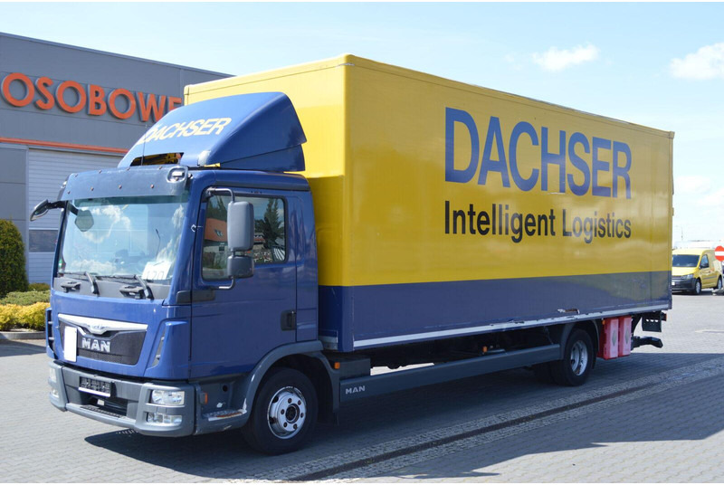 MAN TGL 12.250 CONTAINER+LIFT 1500 kg - Camion fourgon: photos 1 MAN TGL 12.250 CONTAINER+LIFT 1500 kg - Camion fourgon: photos 1