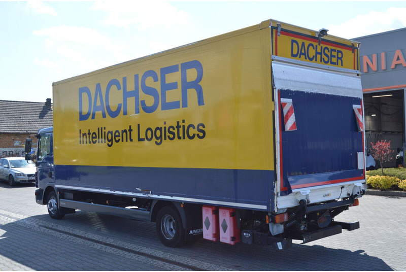 MAN TGL 12.250 CONTAINER+LIFT 1500 kg - Camion fourgon: photos 3 MAN TGL 12.250 CONTAINER+LIFT 1500 kg - Camion fourgon: photos 3