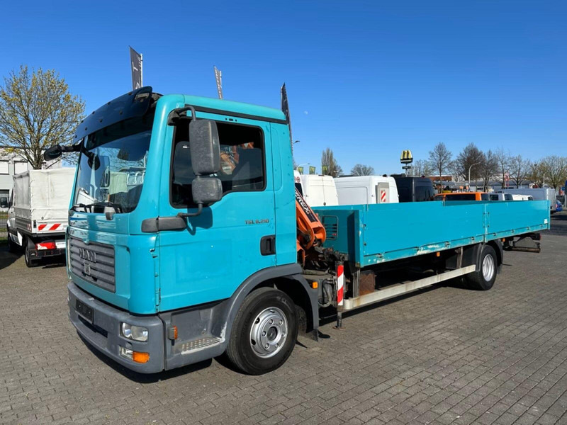 MAN TGL 8.210 - Flatbed truck + crane - Camion plateau, Camion grue: photos 1 MAN TGL 8.210 - Flatbed truck + crane - Camion plateau, Camion grue: photos 1