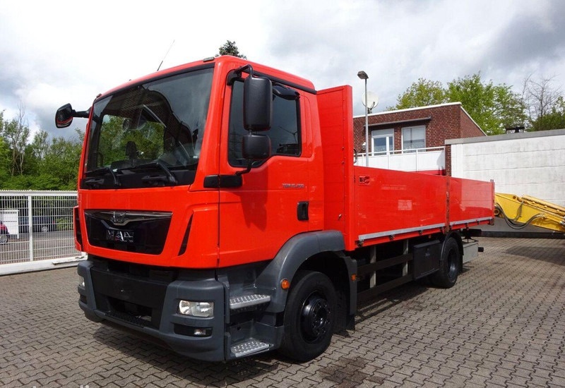 MAN TGM 15.250 Flatbed - Camion plateau: photos 1 MAN TGM 15.250 Flatbed - Camion plateau: photos 1