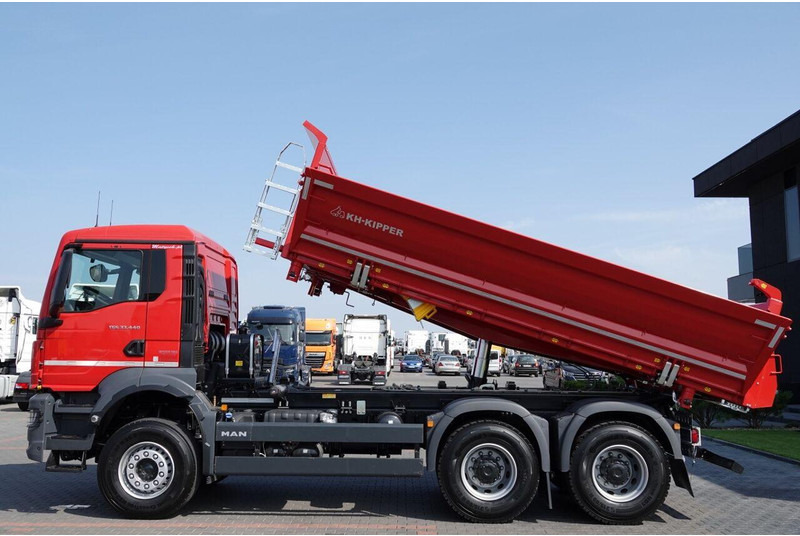 Camion benne neuf MAN TGS 33.440 / 6X4 / WYWROTKA 3 STRONNA / HYDROBURTA / BORDMATIC /: photos 7 Camion benne neuf MAN TGS 33.440 / 6X4 / WYWROTKA 3 STRONNA / HYDROBURTA / BORDMATIC /: photos 7