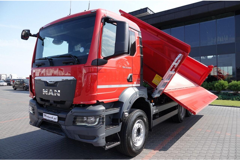 Camion benne neuf MAN TGS 33.440 / 6X4 / WYWROTKA 3 STRONNA / HYDROBURTA / BORDMATIC /: photos 14 Camion benne neuf MAN TGS 33.440 / 6X4 / WYWROTKA 3 STRONNA / HYDROBURTA / BORDMATIC /: photos 14