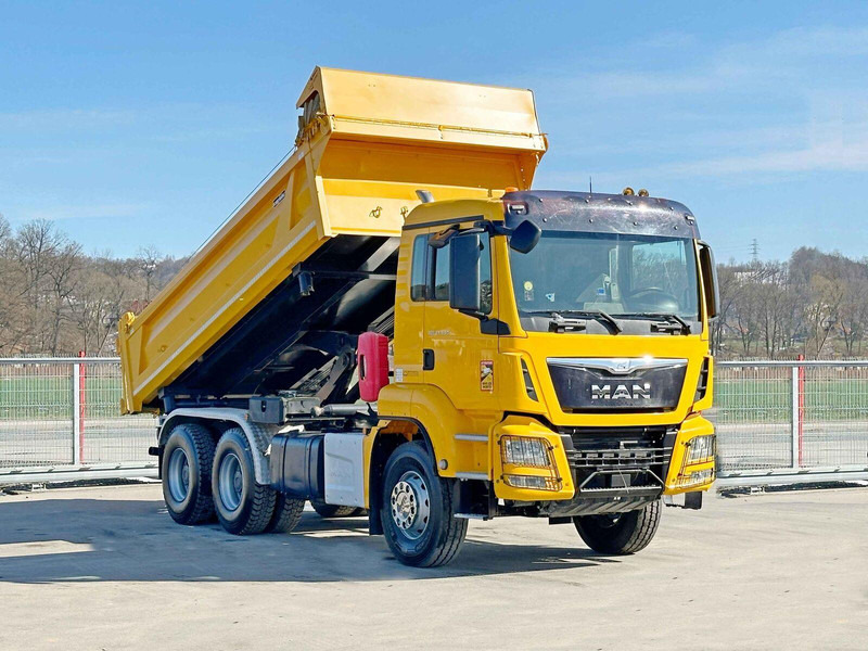 MAN TGS 33.440 * KIPPER 5,20 m + BORDMATIC * 6x4 - Camion benne: photos 1 MAN TGS 33.440 * KIPPER 5,20 m + BORDMATIC * 6x4 - Camion benne: photos 1