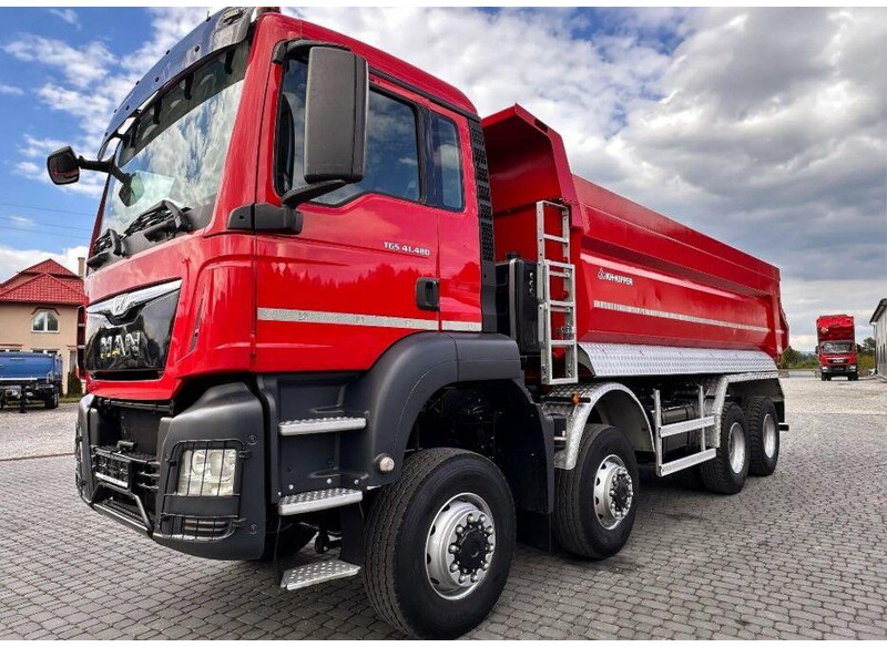 MAN TGS 41.480 8x8 - Camion benne: photos 4 MAN TGS 41.480 8x8 - Camion benne: photos 4
