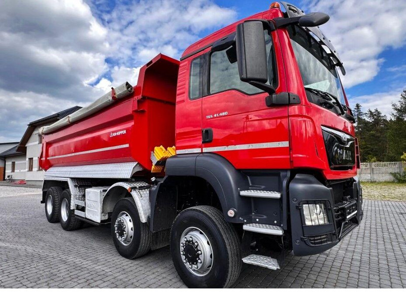 MAN TGS 41.480 8x8 - Camion benne: photos 5 MAN TGS 41.480 8x8 - Camion benne: photos 5