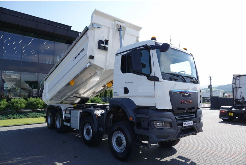 MAN TGS 41.480 / 8x8 / WYWROTKA TYLNOZSYP / MANUAL / FABRYCZNIE NOWY - Camion benne: photos 3 MAN TGS 41.480 / 8x8 / WYWROTKA TYLNOZSYP / MANUAL / FABRYCZNIE NOWY - Camion benne: photos 3