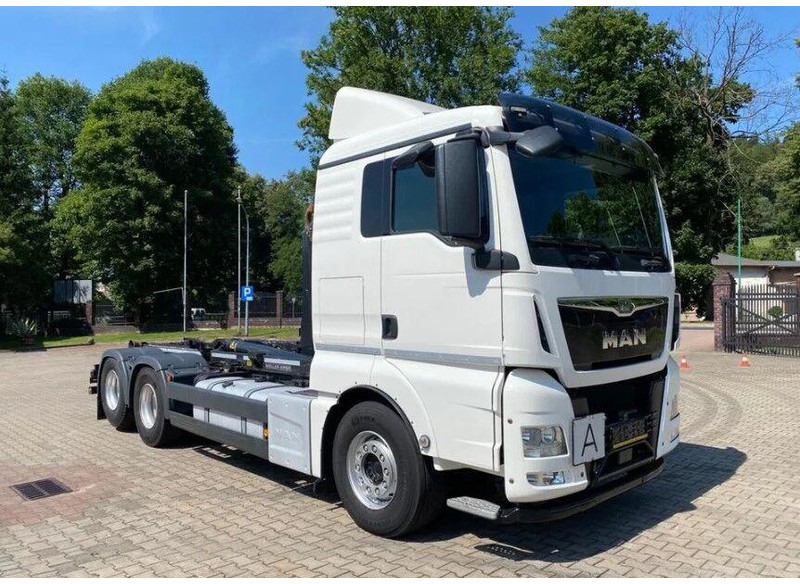 MAN TGX 26.440 - Camion ampliroll: photos 3 MAN TGX 26.440 - Camion ampliroll: photos 3