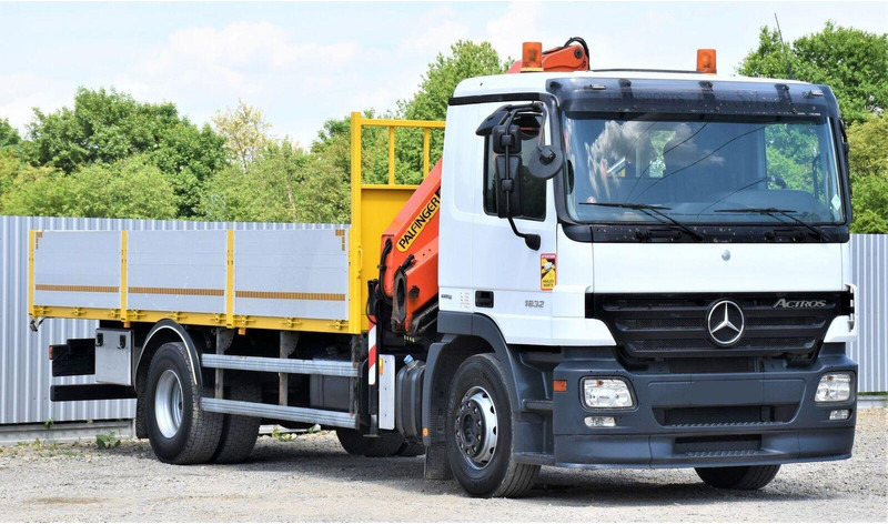 Mercedes-Benz ACTROS 1832 - Camion benne, Camion grue: photos 3 Mercedes-Benz ACTROS 1832 - Camion benne, Camion grue: photos 3