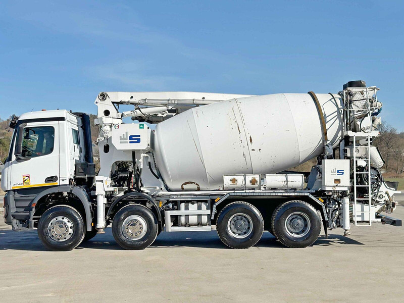 Mercedes-Benz AROCS 3743 * Betonpumpe + FUNK * 8x4 * TOP - Camion malaxeur: photos 4 Mercedes-Benz AROCS 3743 * Betonpumpe + FUNK * 8x4 * TOP - Camion malaxeur: photos 4