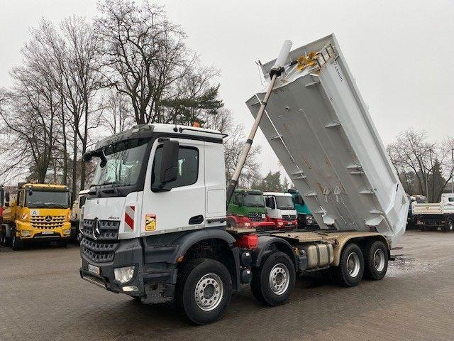 Mercedes-Benz AROCS 3743 - Camion benne: photos 1 Mercedes-Benz AROCS 3743 - Camion benne: photos 1