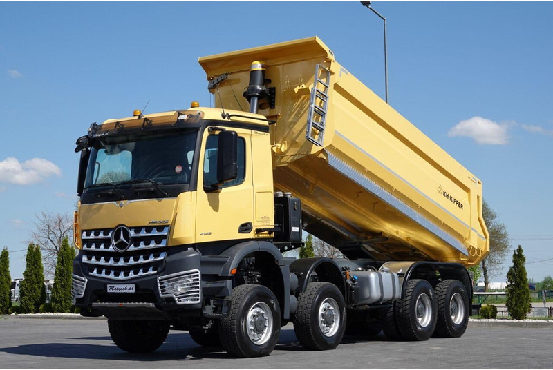Mercedes-Benz AROCS 4145 / 8x8 / WYWROTKA TYLNOZSYPOWA / KH KIPPER / EURO 6 - Camion benne: photos 1 Mercedes-Benz AROCS 4145 / 8x8 / WYWROTKA TYLNOZSYPOWA / KH KIPPER / EURO 6 - Camion benne: photos 1