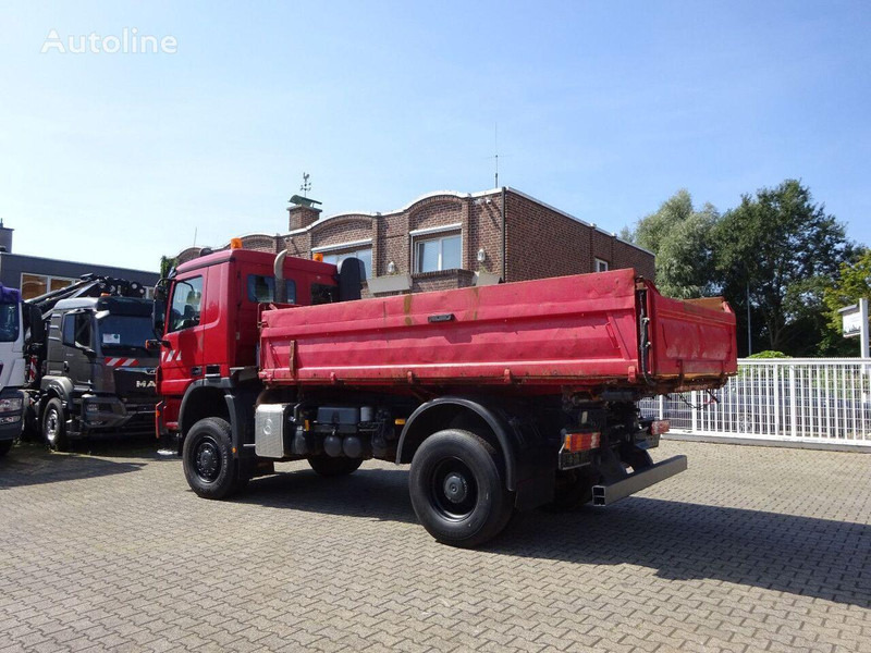 Mercedes-Benz Actros 1832 - 3 way tipper - Camion benne: photos 5 Mercedes-Benz Actros 1832 - 3 way tipper - Camion benne: photos 5