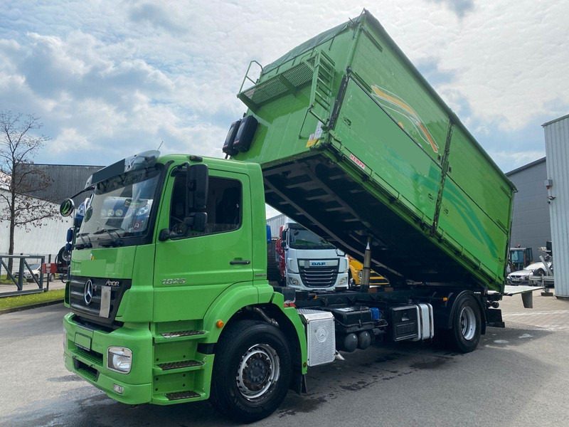 Mercedes-Benz Axor 1829 - Camion benne: photos 1 Mercedes-Benz Axor 1829 - Camion benne: photos 1