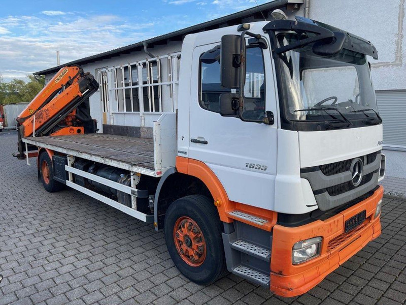 Mercedes-Benz Axor 1833 - Camion plateau, Camion grue: photos 2 Mercedes-Benz Axor 1833 - Camion plateau, Camion grue: photos 2