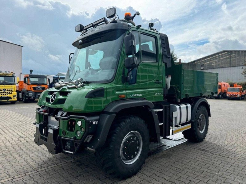Mercedes-Benz Unimog U430 4x4 Tipper - Camion benne: photos 1 Mercedes-Benz Unimog U430 4x4 Tipper - Camion benne: photos 1