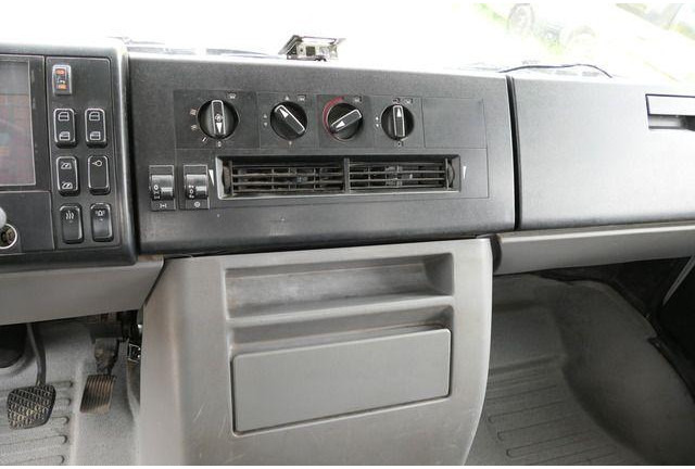 Camion benne, Camion grue Mercedes-Benz Vario 816D: photos 17