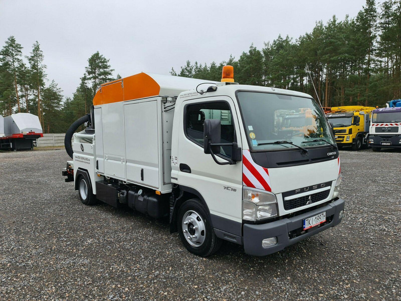 Mitsubishi CANTER Szippantóskocsi - Camion hydrocureur: photos 1 Mitsubishi CANTER Szippantóskocsi - Camion hydrocureur: photos 1