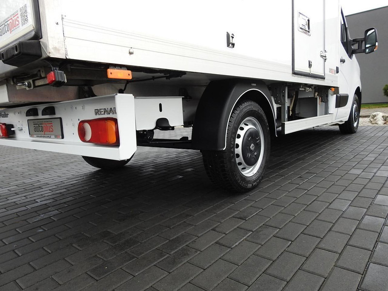 Utilitaire frigorifique Renault MASTER  CHŁODNIA KONTENER 0*C LEDY KLIMATYZACJA  145KM [ 405777: photos 18 Utilitaire frigorifique Renault MASTER  CHŁODNIA KONTENER 0*C LEDY KLIMATYZACJA  145KM [ 405777: photos 18