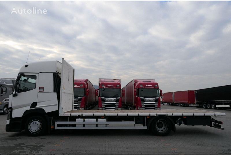 Renault T460 Platform 7,5 m - Camion plateau: photos 3 Renault T460 Platform 7,5 m - Camion plateau: photos 3