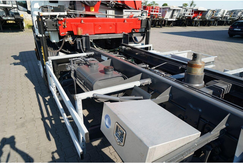 Camion benne Scania P 280 / 4X2 / SIŁOWNIK DO WYWROTU / + HDS HMF 635 / UDŹWIG 1 500: photos 15 Camion benne Scania P 280 / 4X2 / SIŁOWNIK DO WYWROTU / + HDS HMF 635 / UDŹWIG 1 500: photos 15