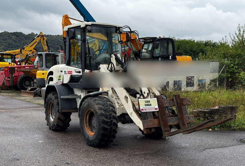 Terex TL 100 - Chargeuse sur pneus: photos 1 Terex TL 100 - Chargeuse sur pneus: photos 1