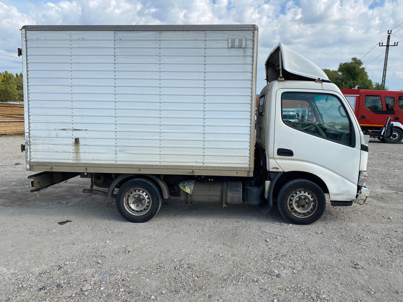 Toyota Dyna 100 3,0 D - Koffer - Fourgon grand volume: photos 4 Toyota Dyna 100 3,0 D - Koffer - Fourgon grand volume: photos 4