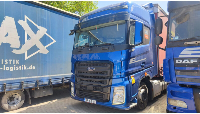 Ford F-MAX 500 Tractor Lowdeck - MEGA - Tracteur routier: photos 1 Ford F-MAX 500 Tractor Lowdeck - MEGA - Tracteur routier: photos 1