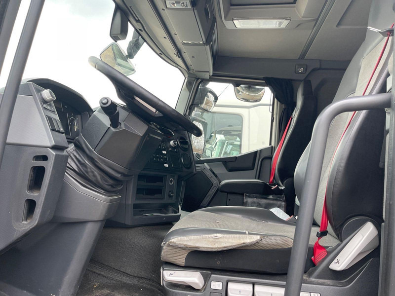 Renault T-460 euro6 BIG-ADR!!! - Tracteur routier: photos 3 Renault T-460 euro6 BIG-ADR!!! - Tracteur routier: photos 3