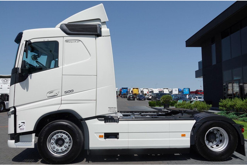 Volvo FH 500 / NISKA KABINA / PO ZŁOTYM KONTRAKCIE SERWISOWYM / OPONY - Tracteur routier: photos 5 Volvo FH 500 / NISKA KABINA / PO ZŁOTYM KONTRAKCIE SERWISOWYM / OPONY - Tracteur routier: photos 5