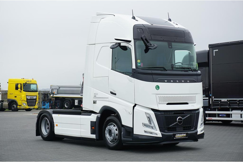Volvo FH / AREO / 460 / I – SAVE / XL / EURO 6 / ACC / I -COOL / NOWY - Tracteur routier: photos 3 Volvo FH / AREO / 460 / I – SAVE / XL / EURO 6 / ACC / I -COOL / NOWY - Tracteur routier: photos 3